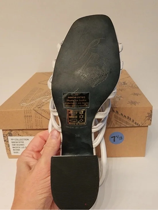 Free People Bone Maddox Lug Sole Women’s Block Heel Mule Sandal Size 38/ 7.5 - Picture 10 of 10